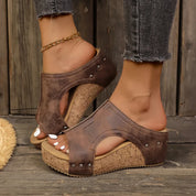 OrthoFlow™ | Studded Wedge Sandals